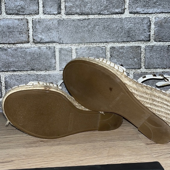 White  wedges 🤎🤍 - Picture 4 of 5